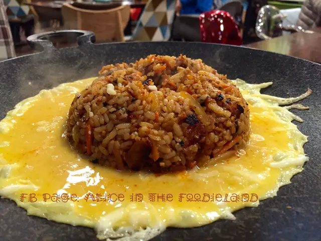 漢拿山芝士蛋溶岩豚肉炒飯