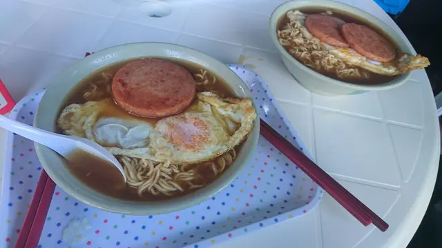 餐蛋麵