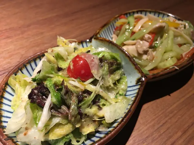 柚子沙律, 鮑撈手撕雞