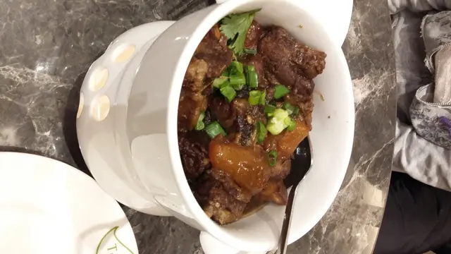 蕃薯和牛腩好軟，好易咬。