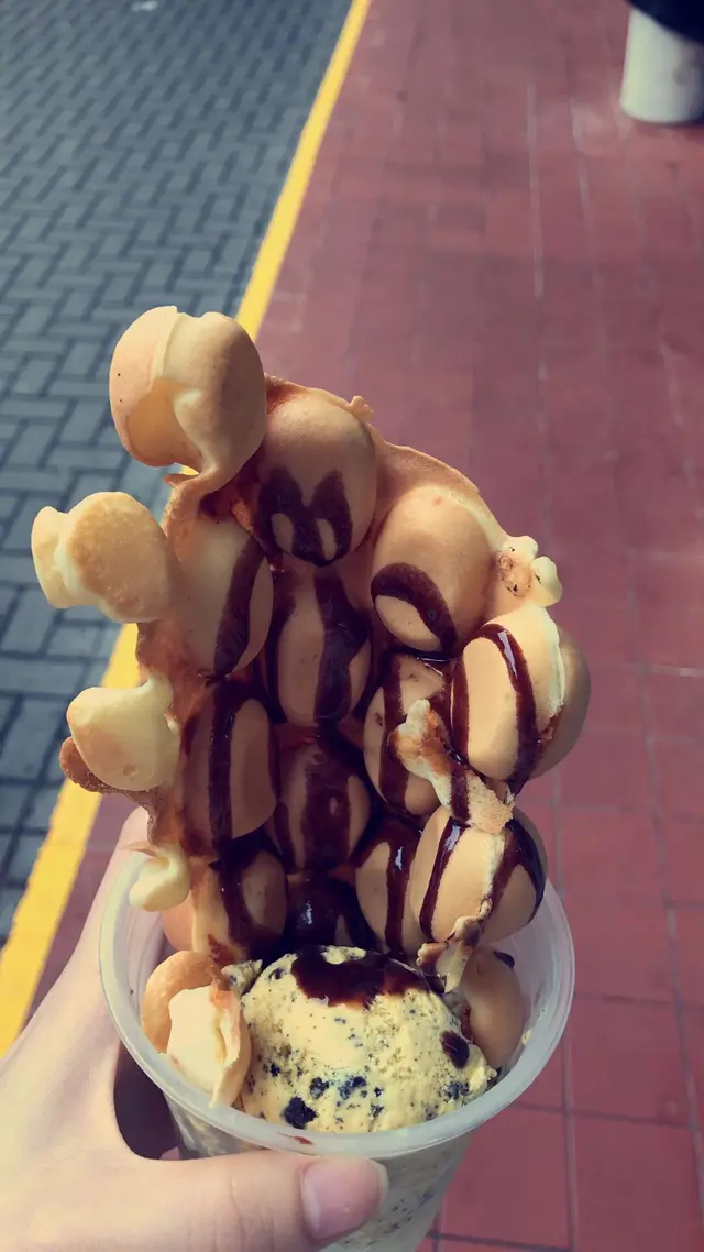 雙球雪糕雞蛋仔加拖肥