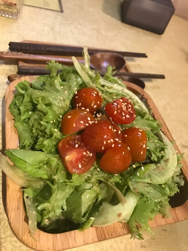 有機沙律菜伴芝麻醬