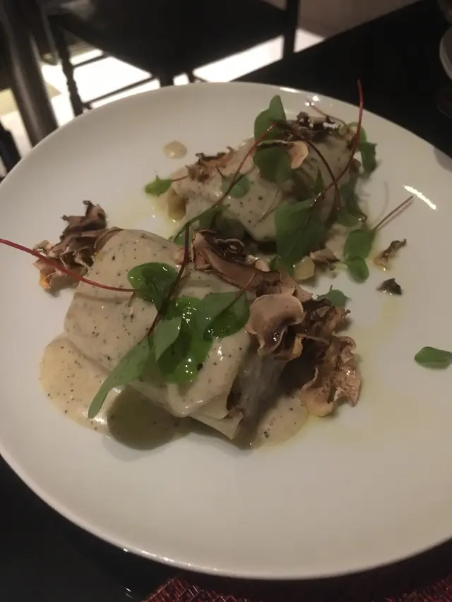 Catalan  canelones  with  braise  beef