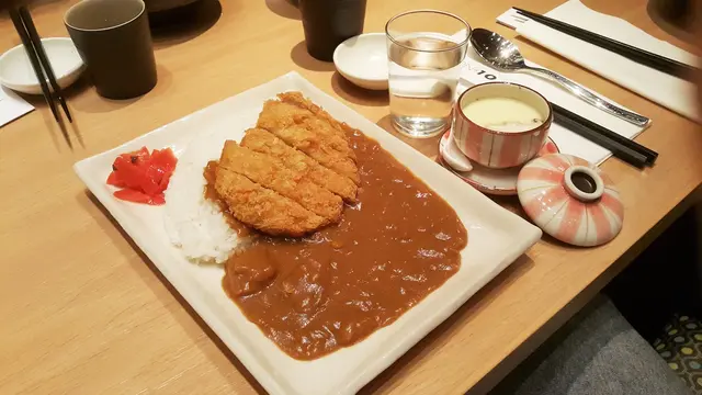 吉列三元豚豬扒日式咖喱飯