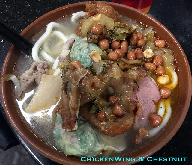 小窩拼豬扒酸辣上海麵