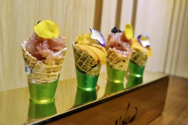 魚子醬迷你脆筒二重奏