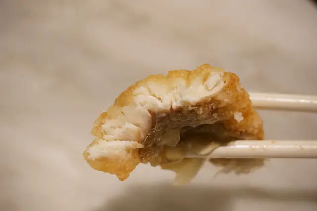 香炸過的鱸魚魚皮酥脆香口,魚肉鮮嫩但魚味稍欠。