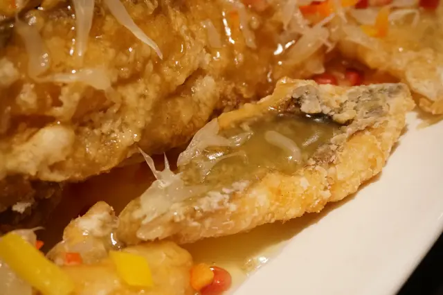 厚身的魚柳啖啖肉的,配酸酸甜甜的石榴子和香檳汁同吃,感覺十分開胃滋味