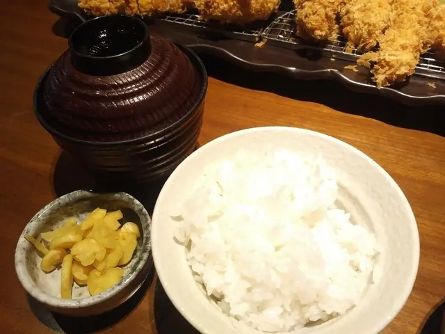 麵豉湯 + 白飯