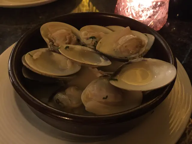 Clams in Green Sauce