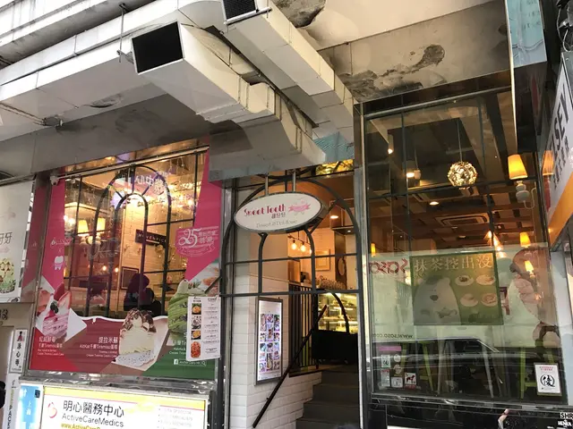 向著洛士佛臺方向行，好容易就搵到