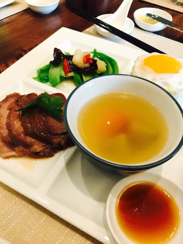 估唔到西餐廳都有好食港味