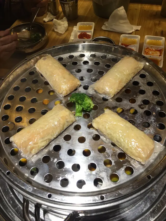 米紙龍蝦湯海鮮卷