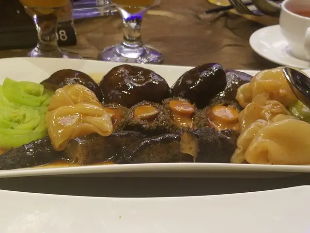 冬菇無冬菇味，鮑魚好似食橡根，小d牙力都食唔到，花膠我就唔感再試！