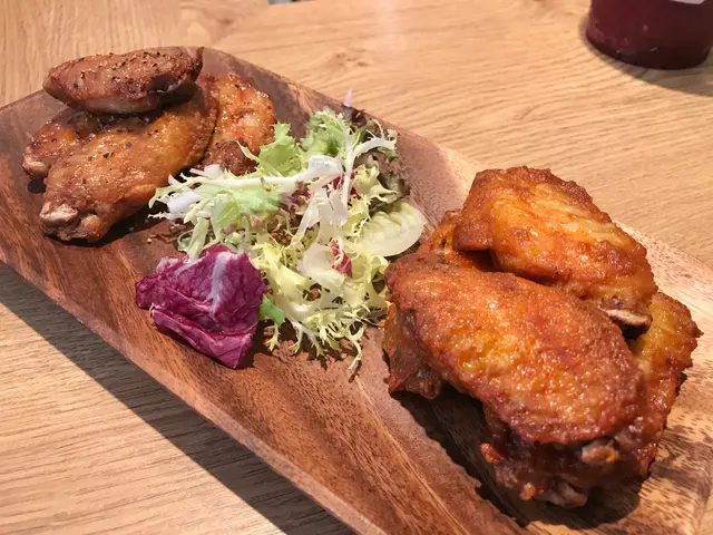 Half half雞翼 (4x sweet & 4x spicy)