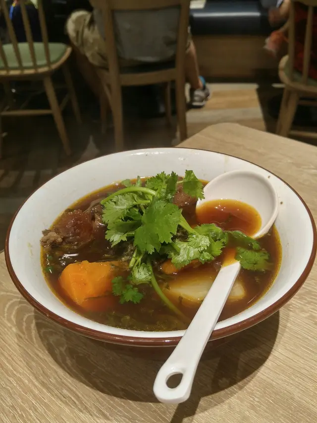 牛肉很林，湯底夠濃，不錯