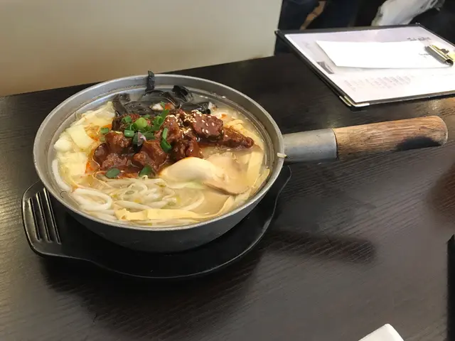 香菇牛肉砂鍋米線