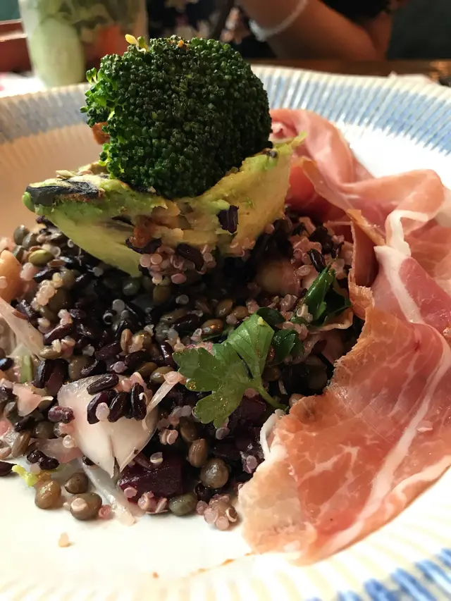 超級重量級健康沙律配意大利風乾火腿