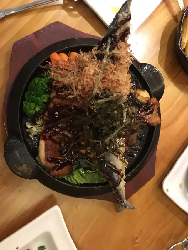 鐵板秋刀魚雜扒