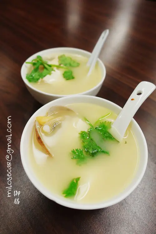 豆腐大蜆湯