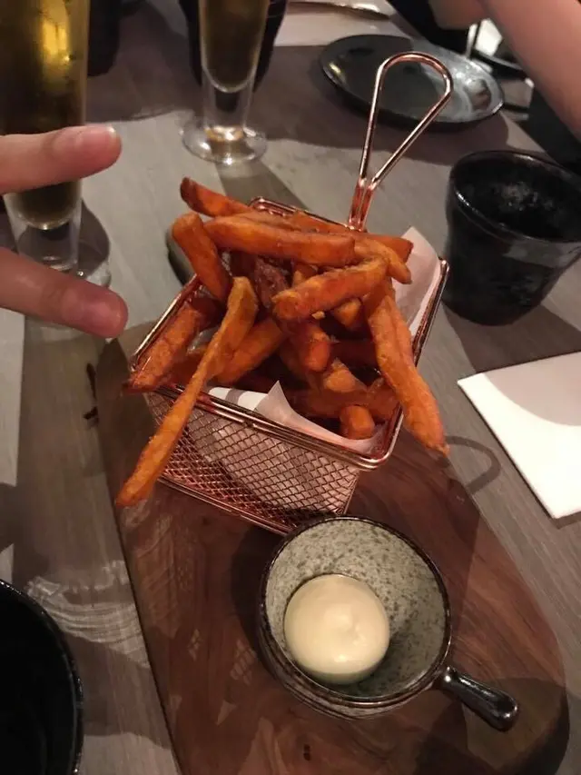 This  is  the  best  Yam  Fries  in  Hong  Kong.  It's  not  easy  to  find  a  restaurant  with  Yam  Fries  in  Hong  Kong.  YOU  MUST  TRY