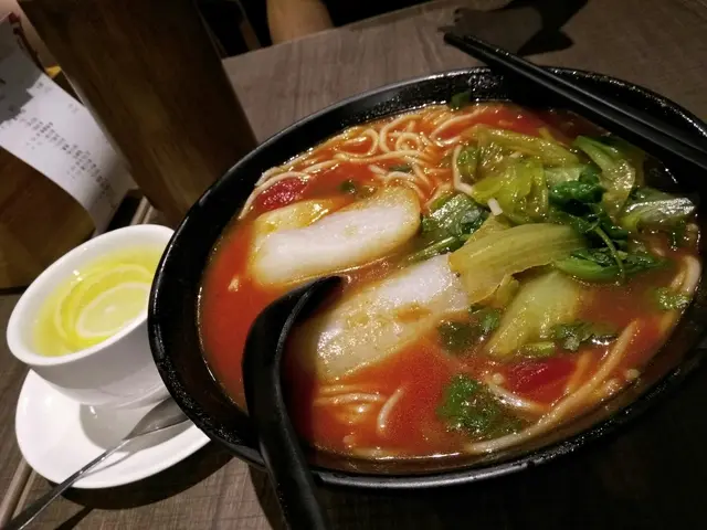 蕃茄湯底, 白蘿蔔+西生菜, 熱檸水