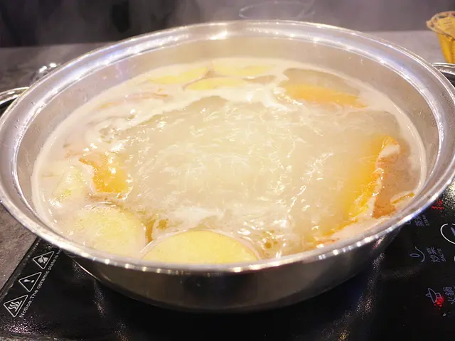 南瓜蘋果魚湯鍋