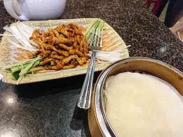 滇菜肉丝薄饼