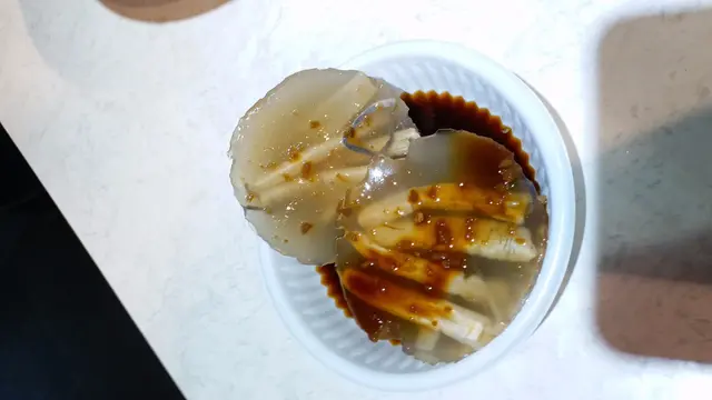夏天必食, 老闆娘 食完 炸物, 食呢個可以清熱 養顏 (好多蛋白質)! 
