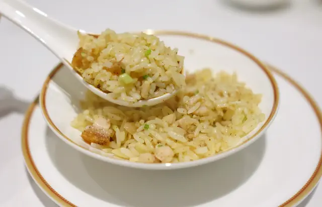 鮮蝦籽火腩粒炒飯 