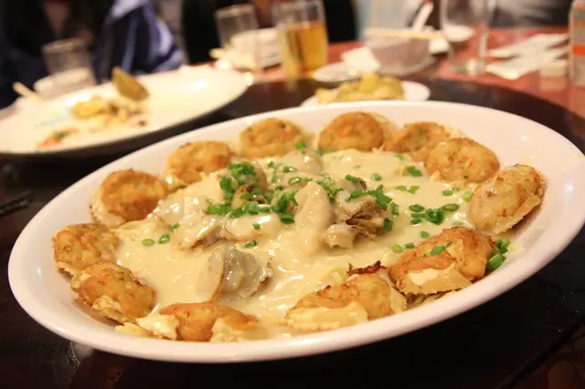  芝士百花釀蟹蓋燴元貝 (伊麵底)