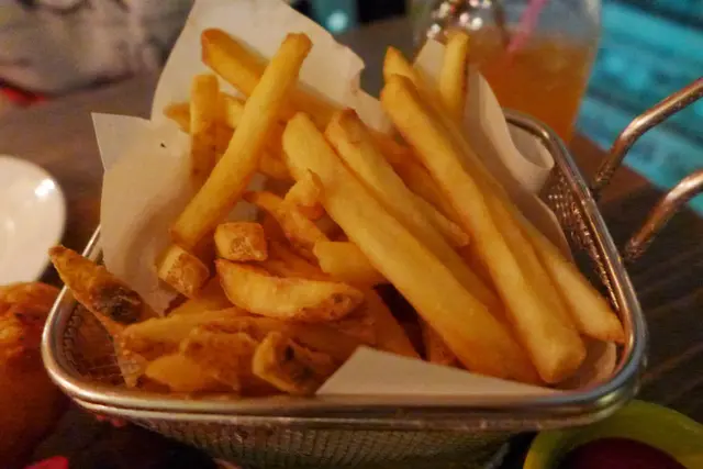 炸魚柳配厚切薯條