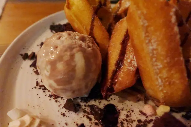 升級版奧利奧朱古力布朗尼窩夫雪糕-全份