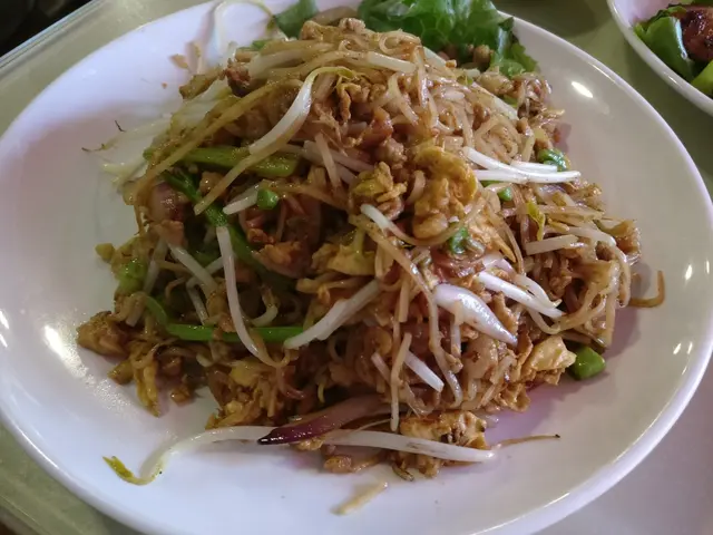 泰式蝦糕炒金邊粉