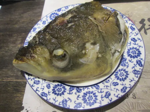 魚頭如我手掌般大