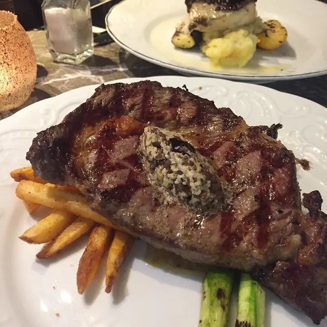 燒美國安格斯肉眼扒（10安士）