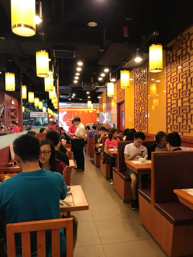 店內環境舒適清潔