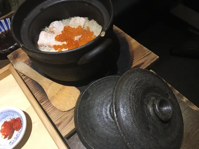 三文魚親子土鍋飯