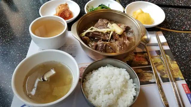 炆牛肋骨
