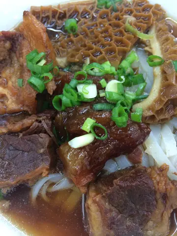 牛筋腩肚河走蔥
