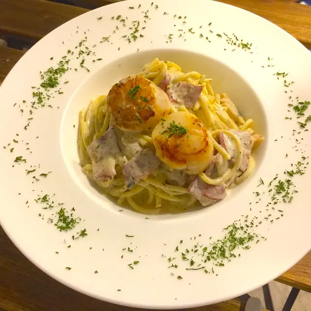 黑松露帶子卡邦尼意粉