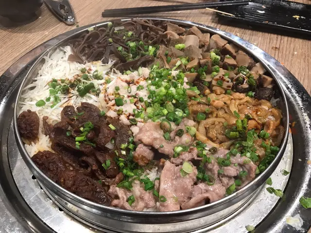 啲料全部都好新鮮  九唔搭八對埋一齊又唔知點解好鬼死好食