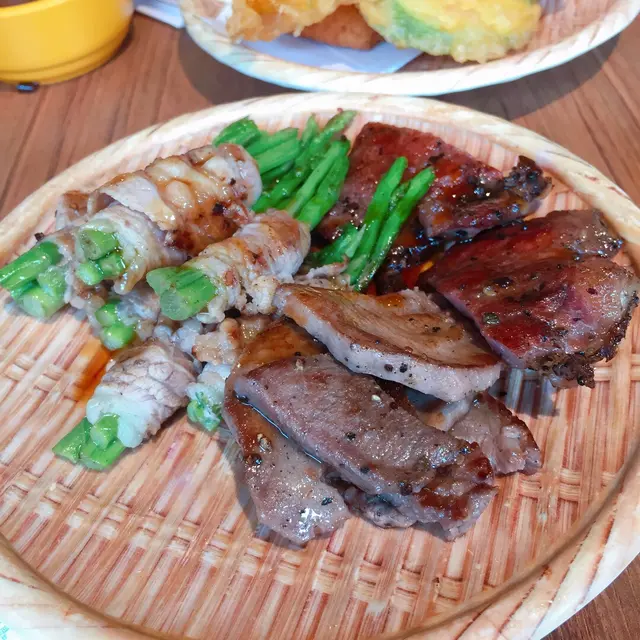 露荀牛肉卷、燒牛舌、牛柳