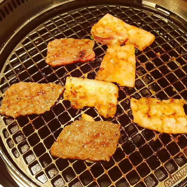 特選日本產和牛肉眼($550)、熊本厚切豚腩肉($180)