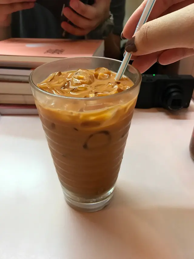 呢杯一定係我係香港飲過最好飲既泰式奶茶    好香雪糕味      唔知點沖      但飲完會覺得其他泰式奶茶總係差咁d野