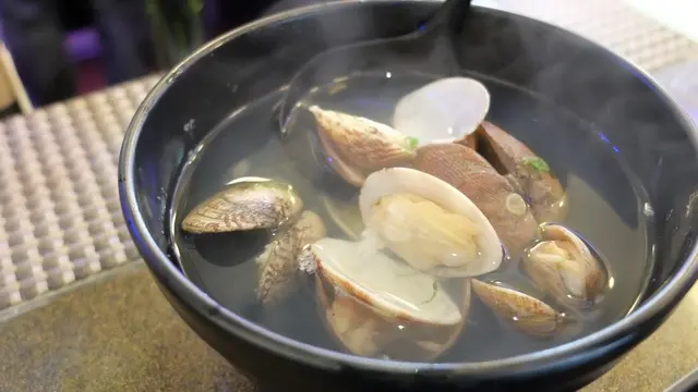 鐵板火焰酒煮蜆