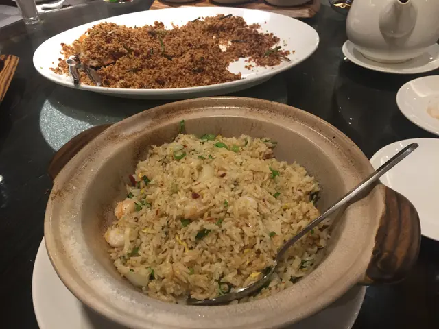 炒飯配避風塘炒蟹碎