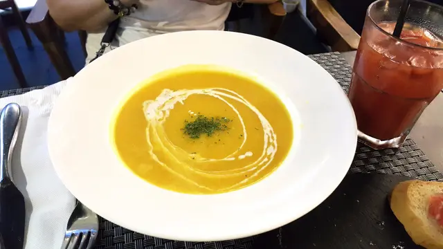 是日餐湯是南瓜忌廉湯