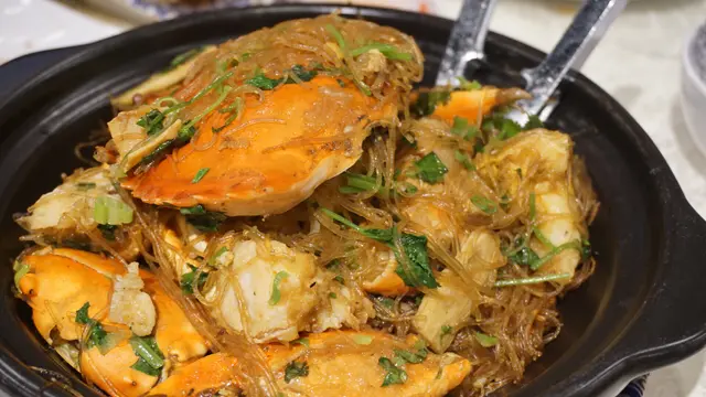 孖寶E 薑蔥粉絲焗蟹煲