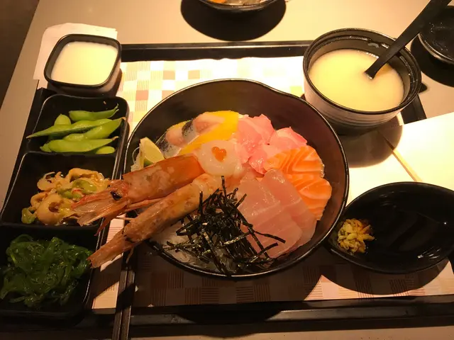 $58就食到刺身飯,係香港真係唔易搵。刺身新鮮,尤其係對蝦,好爽甜